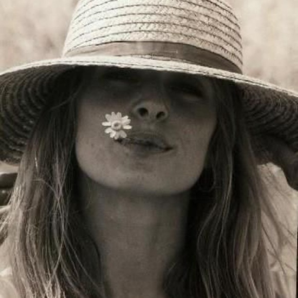 Meet your Posher, Delilah - Picture 1 of 1